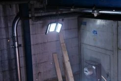 Flex Power Tools FLEX 24V Tower LED Light 4000 Lumens Dual Power AC / DC Modular (Tool Only) FX5141-Z -Current Tools Sales fx5141 z flex tower light 22 0201 in scene feature 2 maximum flexibility